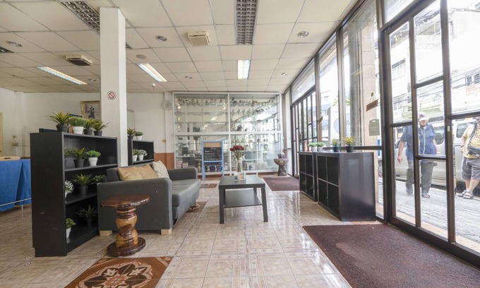 San Chao Pho Suea Hotel | OYO 1089 Baan Boran