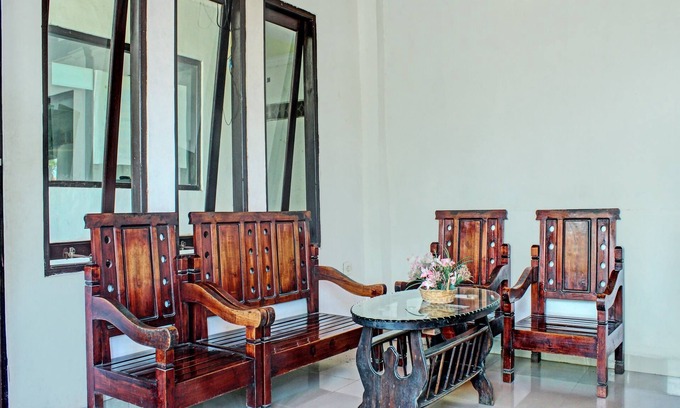 Kupang Hotel | OYO 91720 Hotel Yotowawa NearBukit Cinta