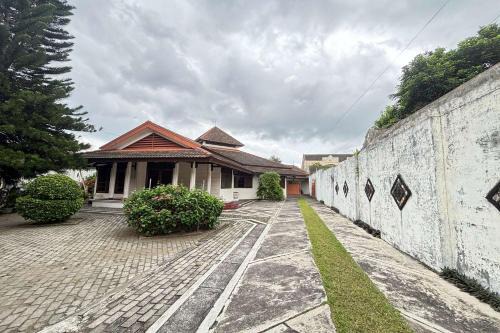 Wonosobo House | OYO 94842 Harumi Family Homestay