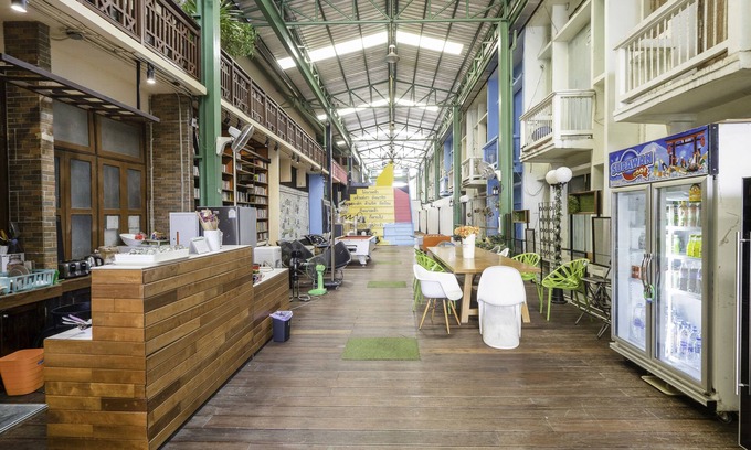 Wang Burapha Phirom Hotel | OYO 965 Art Hotel Sanamchai