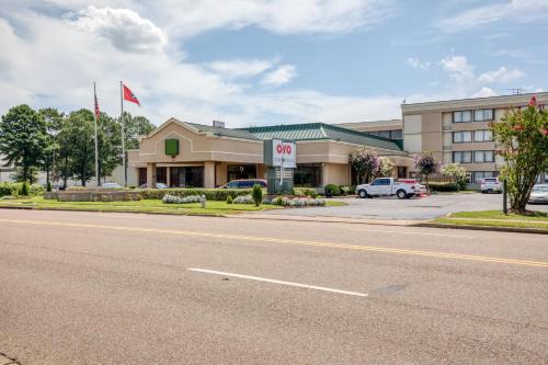 Ellendale Hotel | OYO Hotel Memphis TN I-40