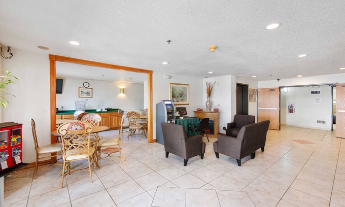 Portage Hotel | OYO Hotel Portage I-94