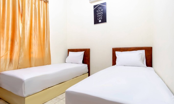 Medan Hotel | OYO Life 2786 Puri Felicia 1