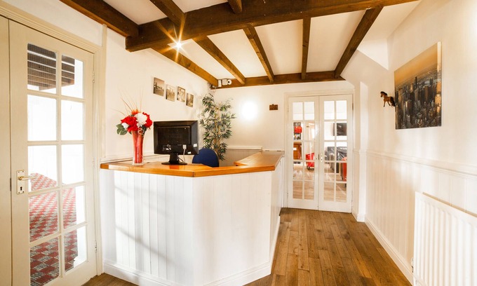 Thirsk Hotel | OYO White Horse Lodge Hotel, East Thirsk