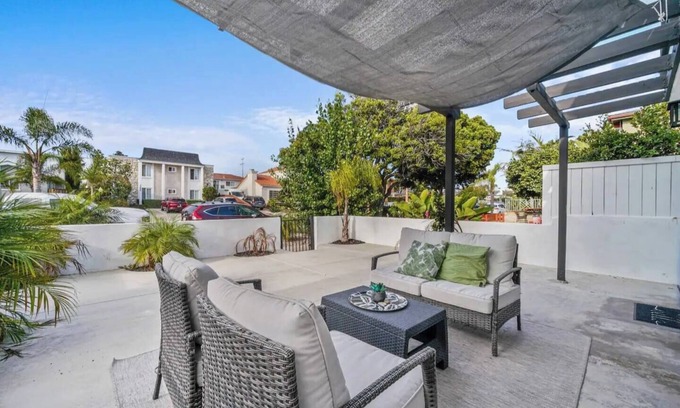 Crown Point Villa | Pacific Beach Modern Villa