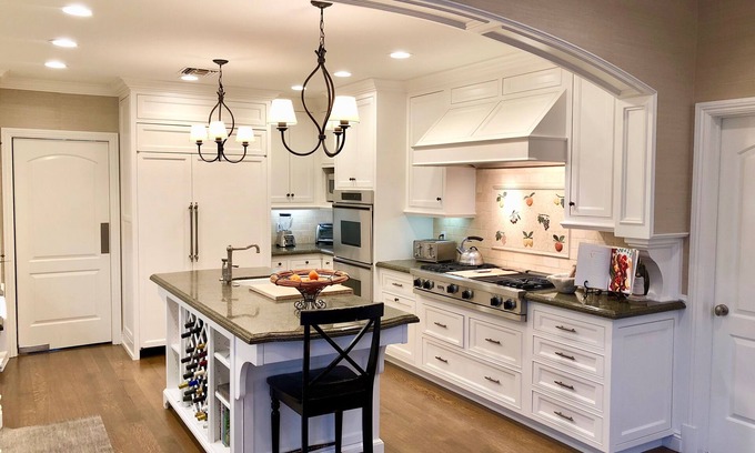 Pacific Palisades House | PACIFIC PALISADES LUXURY HOME with Pool&Spa! Walk to park, village & beach!