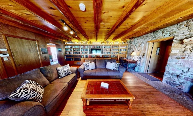 Spanish Valley House | Pack Creek ~ Ranch House