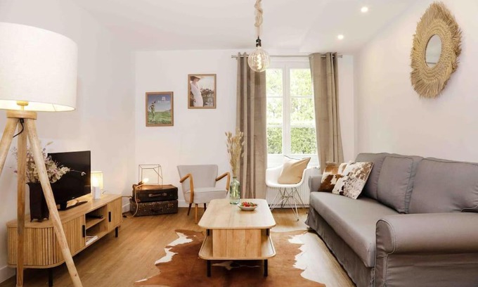 Chantilly Apartment | Paddock Prestige by La Boîte En Plus