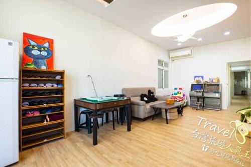 Xiaoliuqiu House | Painted Holiday