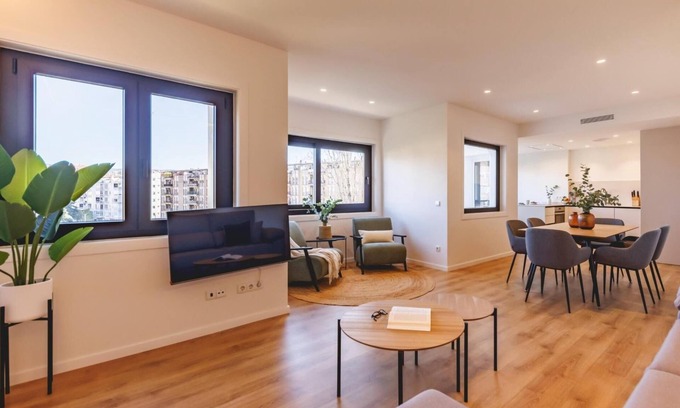 Girona Apartment | Palau Firal - Apartment in Girona | Bravissimo
