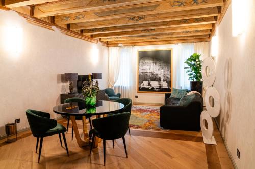 Citta Antica Apartment | Palazzo Reggiani - Lorenzo De Medici