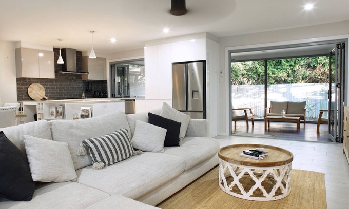 Elanora House | Palm Beach Oasis
