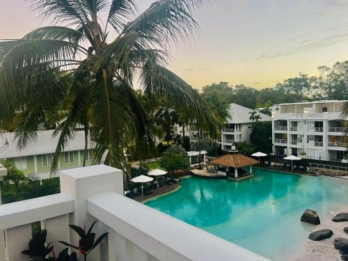 Palm Cove Apartment | Palm Cove Beach Club Penthouse