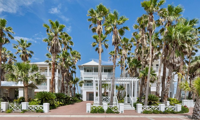 The Shores House | Palm House - Private Beachfront House 3 Bedroom Home by RedAwning