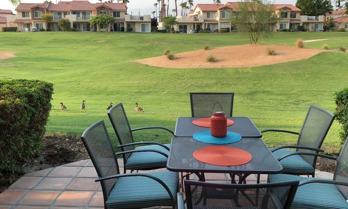 La Quinta Condo | Palm Royale CC - Golfer's Paradise!