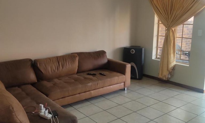 Equestria House | Palmarosa