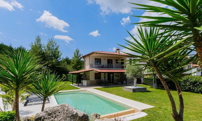 Haniotis Villa | Palmera Pool Villa