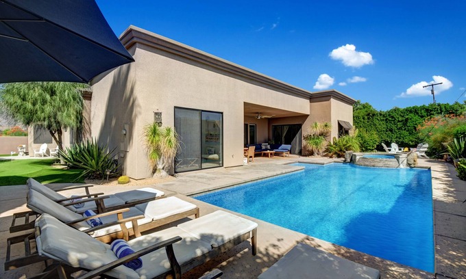 Desert Club Estates House | Paloma Paradise/Close to Festivals/Private Pool/Beautiful home in LQ Cove