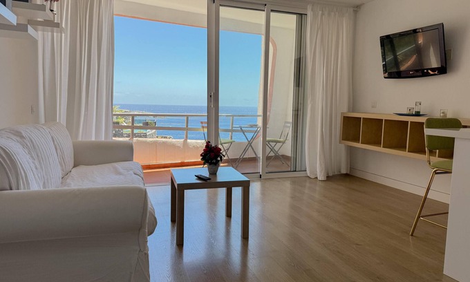 Tabaiba House | Pambnb- Tabaiba Atlantic View Retreat