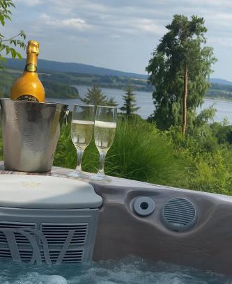 Karlovy Dvory Resort | Panorama House Lipno