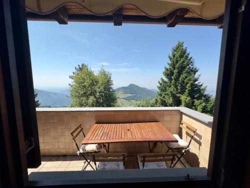 Grone Apartment | Panorama1200C, in the heart of the San Fermo Hills