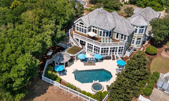 Corolla House | Par Excellence: Pool, Spa, Game Room, Elevator