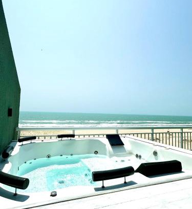 Porto das Dunas Apartment | Paraíso Beach - Terramaris - Cobertura duplex frente mar, pé na areia, próximo ao Beach Park