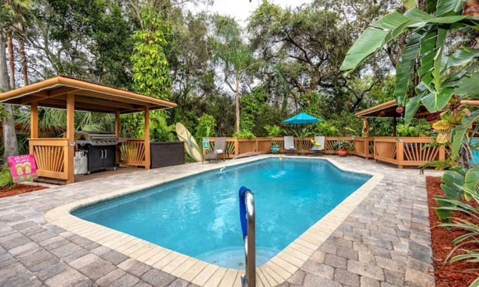 Clearwater House | Paradise in Clearwater