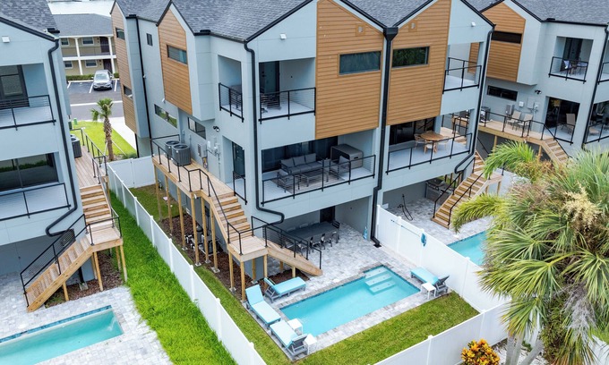 Indian Rocks Beach House | Paradise on Bay Blvd