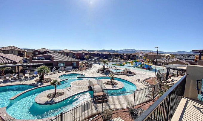 Santa Clara House | Paradise Village 115 Poolside Heaven Private Hot Tub and Ping Pong Table, Community Water Park and Kids Cove