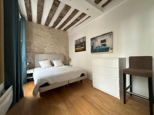 Saint-Germain-en-Laye Apartment | Parc du château