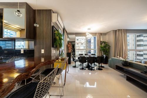 Barra Sul Apartment | Parigi 3 Suítes Quadra Mar by Achei Camboriú