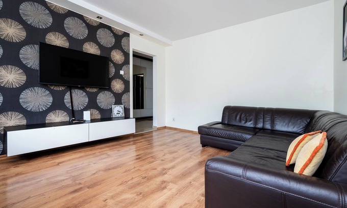 Lodz Apartment | Park Źródliska Spacious Apartment