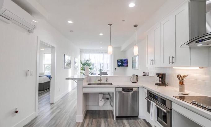 University Heights Apartment | Park Blvd 303 | Heart of the City | Modern | Vibrant