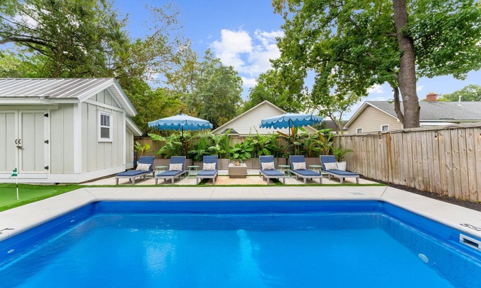 North Charleston House | Park Circle Paradise - Pool, Putts & 3 King Suites