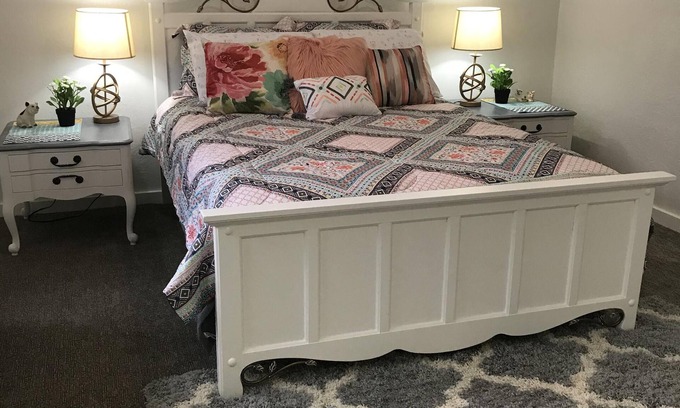 West Valley City Condo | Park City 25 minutes away. Close to snow skiing. Large private 1 bedroom condo