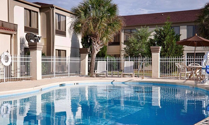 Albany Hotel | Park Inn by Radisson Albany, GA