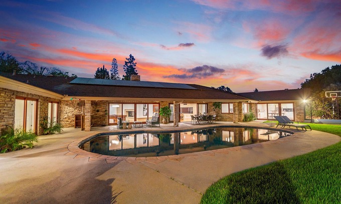 Los Angeles Villa | PARK LANE VILLA - BASKETBALL COURT - VIEWS-POOL