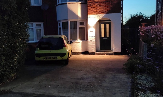 Bloxwich House | Parkdale-2 Bedroom House in Sheldon Birmingham