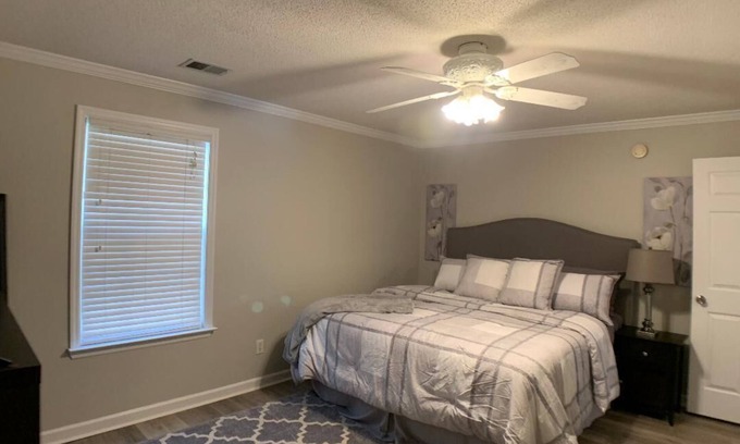 Beaufort House | Parris Island Marine Corps Graduation PCS Orders Travel Nurses Beaufort Home