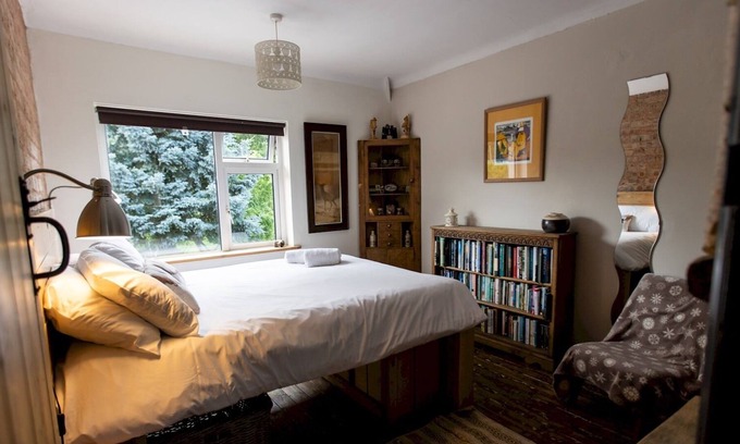 Church Stretton House | Pass the Keys | Explorers Base Camp