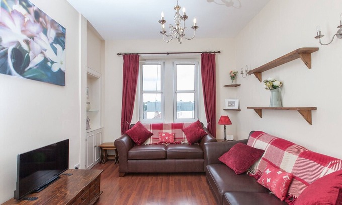 Bonnington Apartment | Pass the Keys | Homely Apartment near The Botanic Gardens -Sleeps 2-