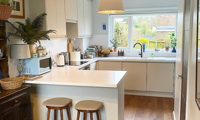 Durham House | Pass the Keys | Large homely house with parking!