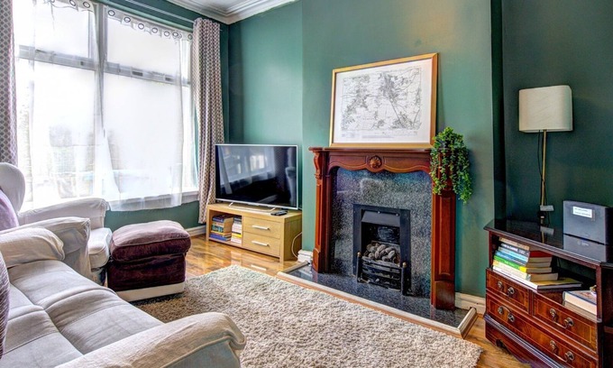 Levenshulme House | Pass the Keys | Modern Two Bedroom Home