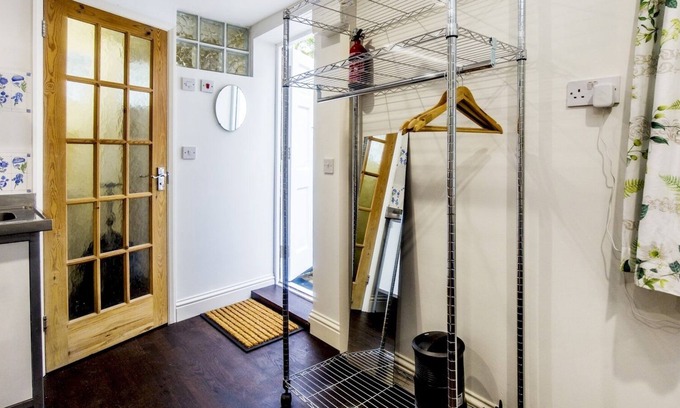 Brixton Apartment | Pass the Keys | Recently renovated studio flat in trendy Brixton
