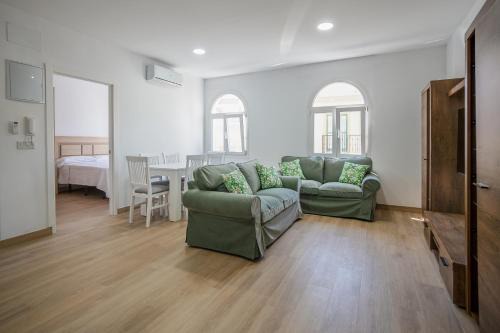 Algeciras Apartment | Patio Cuarenta 2B