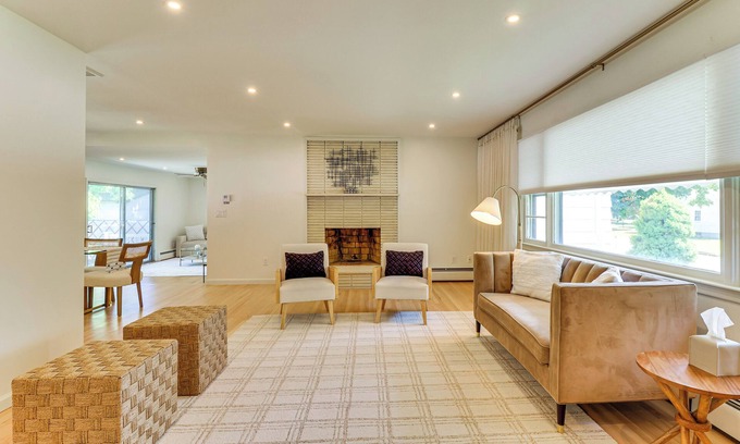 Pompton Lakes House | Patio, Large Yard: Luxe Home in Pompton Lakes!