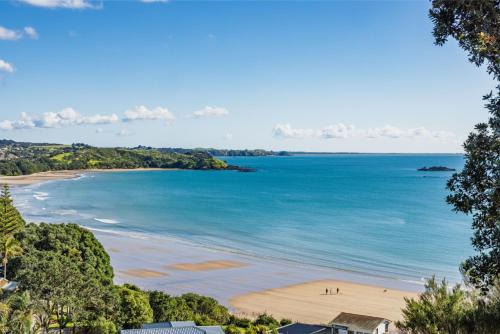 Doubtless Bay House | Paua Shell - Coopers Beach Holiday Home