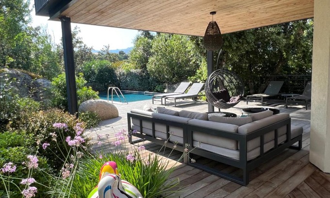 Porto-Vecchio Villa | Pavillon de la Trinité