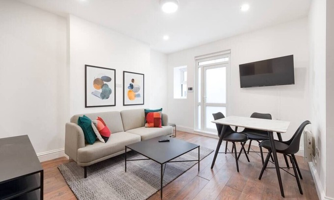 Kensington Apartment | PBC | One Bed Earl's Court ECE5